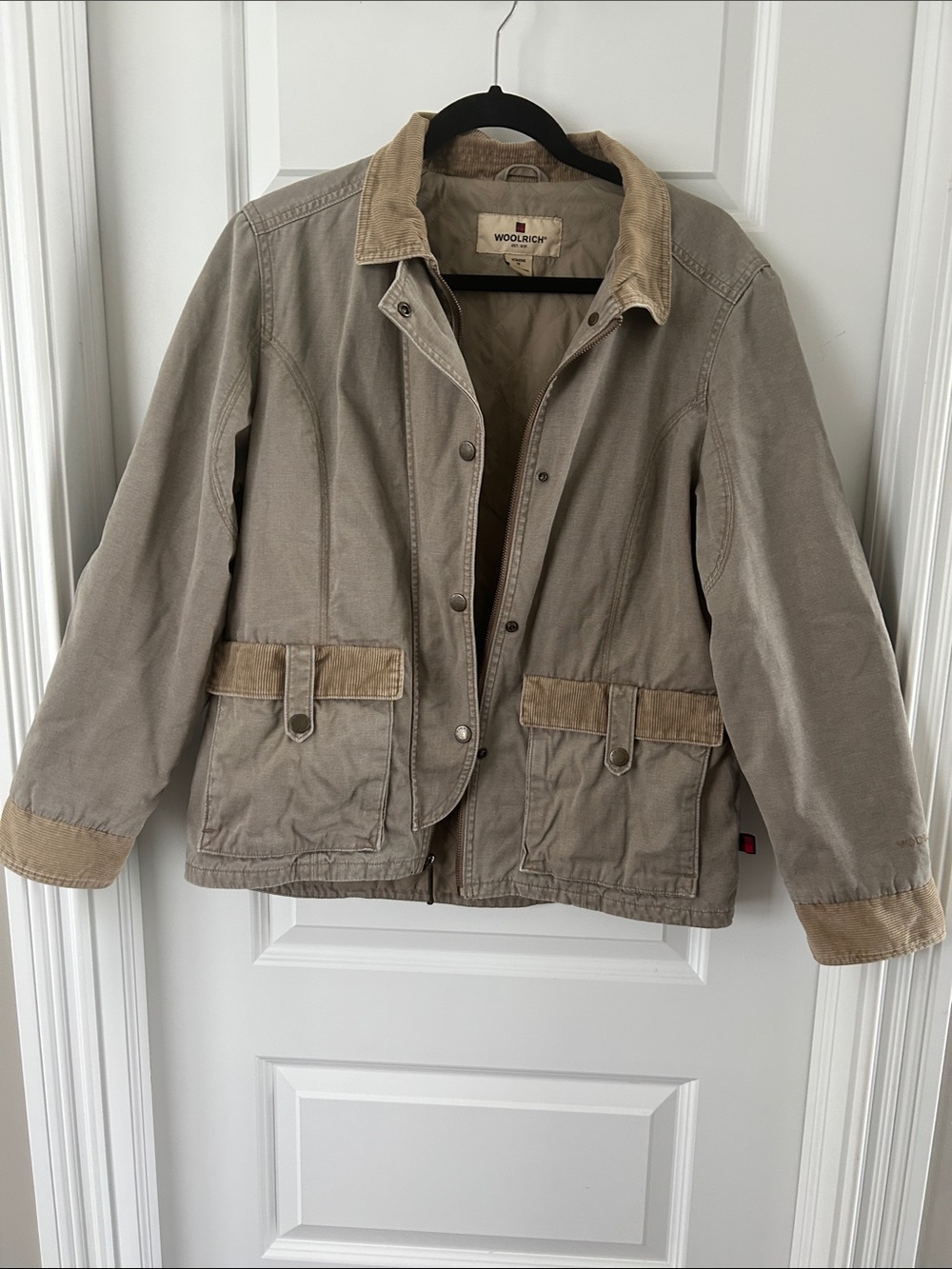 Woolrich women’s size M Beige Utility Field Jacket with Corduroy Trim